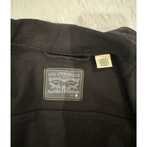 Levi’s Trucker Jacket Women’s Medium Black Denim Y2k 90s Grunge - Picture 13 of 16